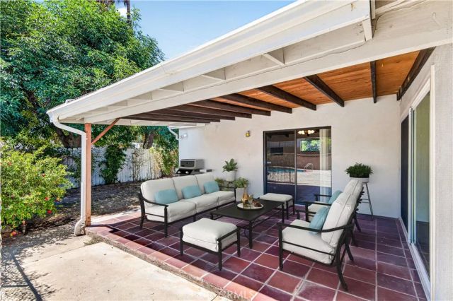 23032 Cohasset Street, West Hills, CA 91307
