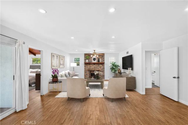 23032 Cohasset Street, West Hills, CA 91307