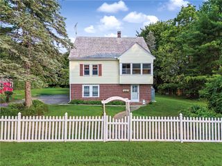 42 Sulyma Street, Cumberland, RI 02864