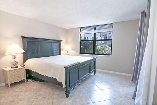 3545 S Ocean Boulevard 312, South Palm Beach, FL 33480