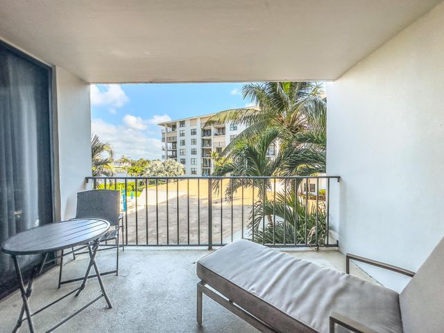 3545 S Ocean Boulevard 312, South Palm Beach, FL 33480