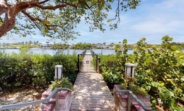 3545 S Ocean Boulevard 312, South Palm Beach, FL 33480