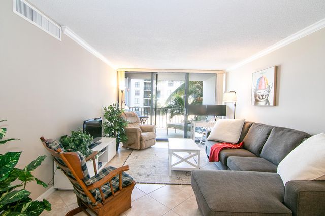 3545 S Ocean Boulevard 312, South Palm Beach, FL 33480