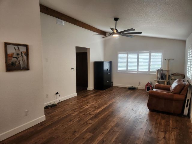 861 River Bluff Ct, Oakdale, CA 95361