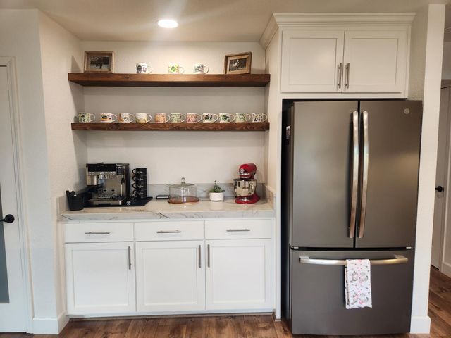 861 River Bluff Ct, Oakdale, CA 95361