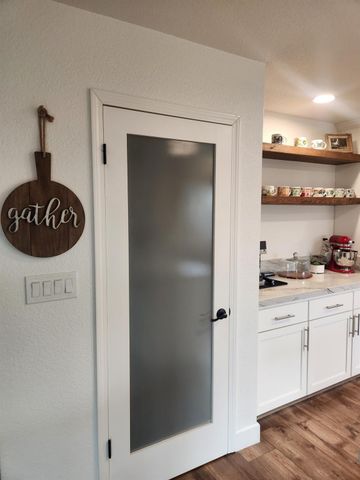 861 River Bluff Ct, Oakdale, CA 95361