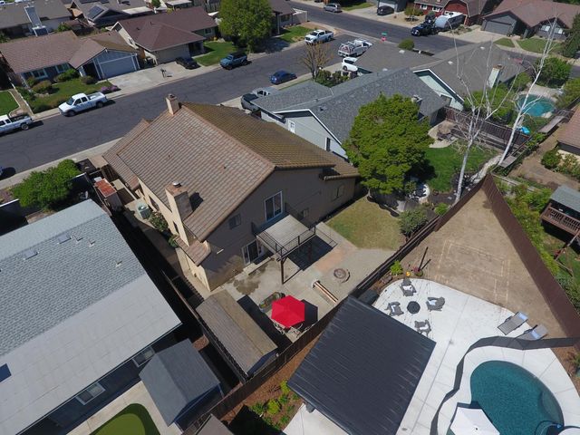 861 River Bluff Ct, Oakdale, CA 95361