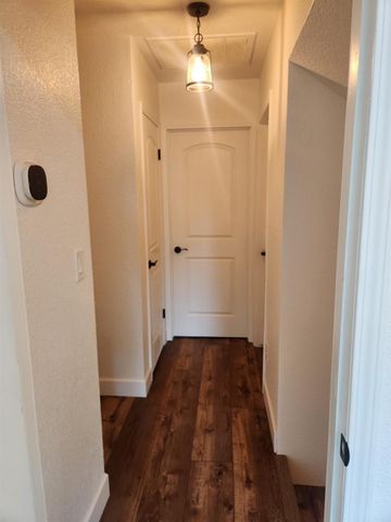 861 River Bluff Ct, Oakdale, CA 95361