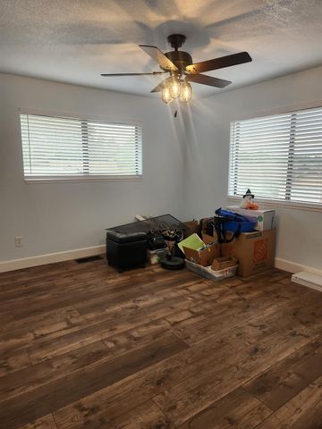 861 River Bluff Ct, Oakdale, CA 95361