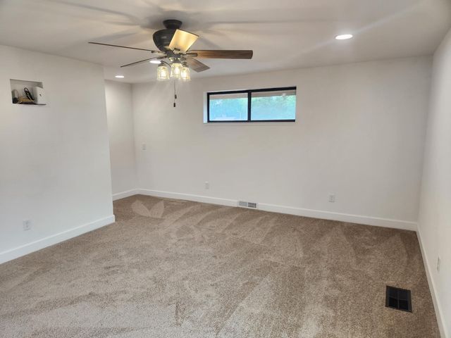 861 River Bluff Ct, Oakdale, CA 95361