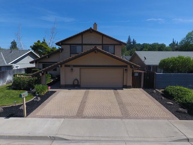 861 River Bluff Ct, Oakdale, CA 95361