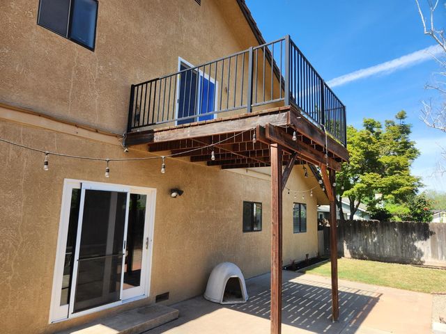 861 River Bluff Ct, Oakdale, CA 95361