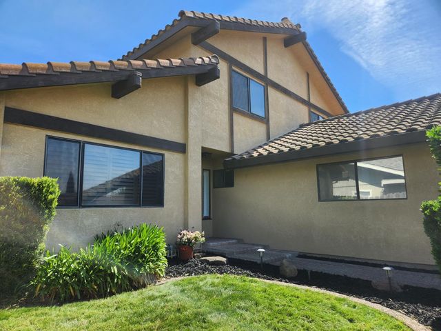 861 River Bluff Ct, Oakdale, CA 95361