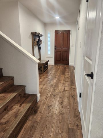 861 River Bluff Ct, Oakdale, CA 95361