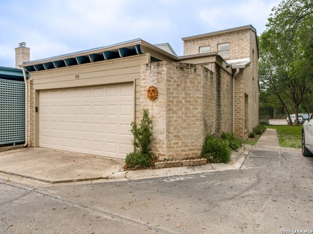 178 Oakwell Farms, San Antonio, TX 78218