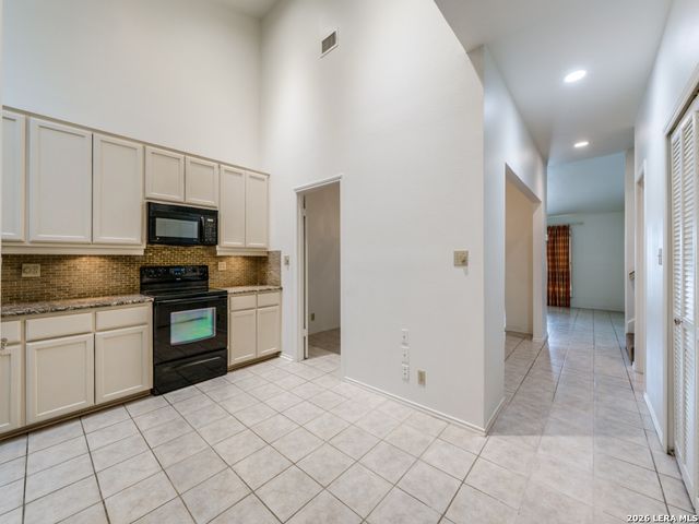 178 Oakwell Farms, San Antonio, TX 78218