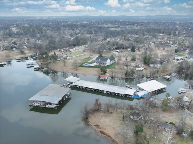 220 Bluegrass Dr, Hendersonville, TN 37075