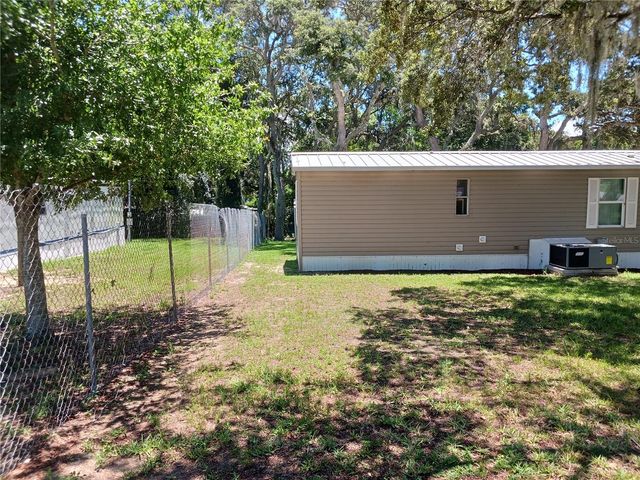 25624 MADISON STREET, Astatula, FL 34705