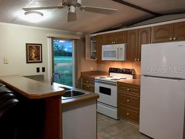 25624 MADISON STREET, Astatula, FL 34705