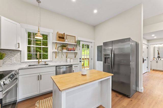 790 Puckett Hollow Rd, Centerville, TN 37033