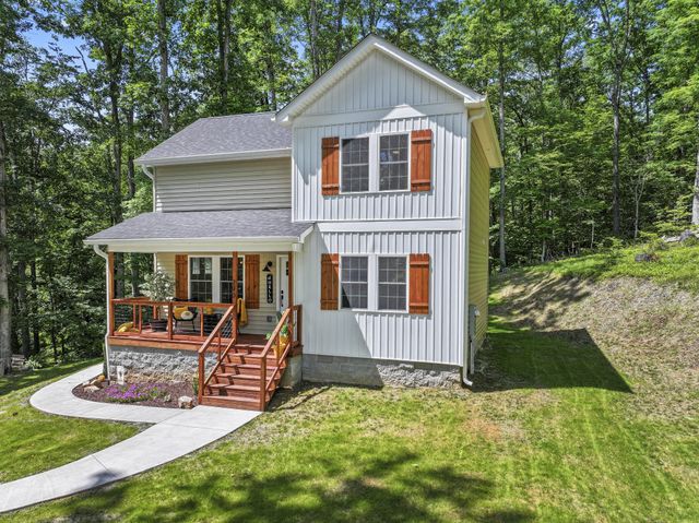 790 Puckett Hollow Rd, Centerville, TN 37033