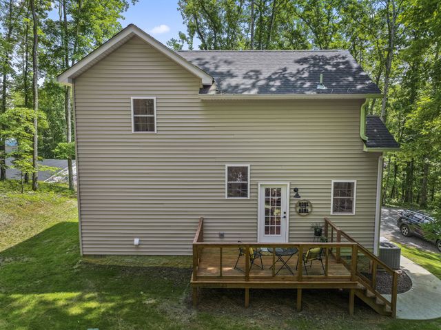 790 Puckett Hollow Rd, Centerville, TN 37033