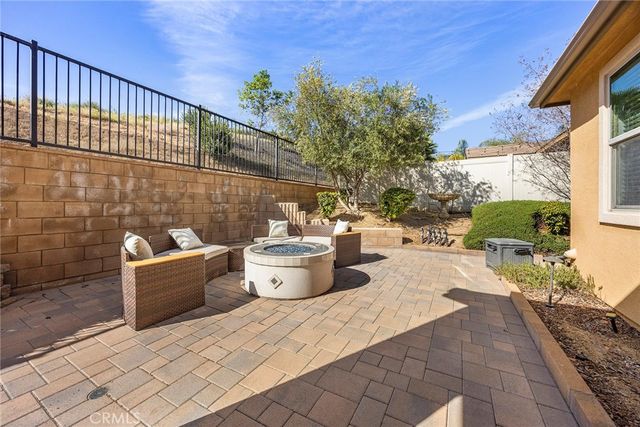 26261 Santiago Canyon, Corona, CA 92883