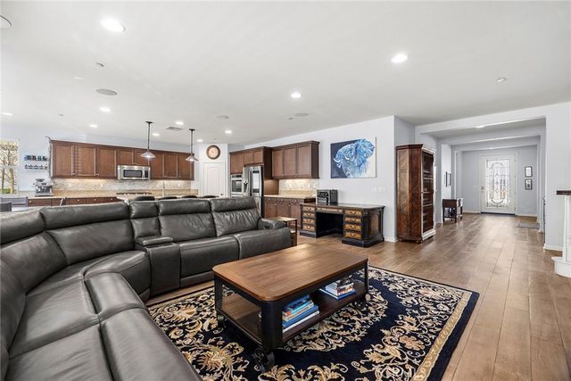 26261 Santiago Canyon, Corona, CA 92883