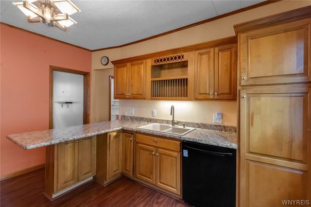 55 Mount Vernon Avenue, West Seneca, NY 14210