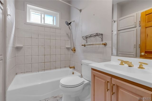 55 Mount Vernon Avenue, West Seneca, NY 14210