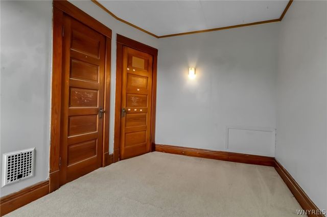 55 Mount Vernon Avenue, West Seneca, NY 14210