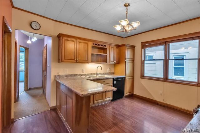 55 Mount Vernon Avenue, West Seneca, NY 14210