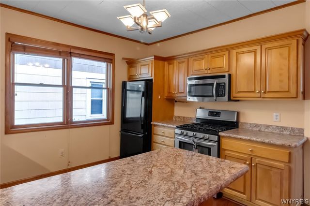 55 Mount Vernon Avenue, West Seneca, NY 14210
