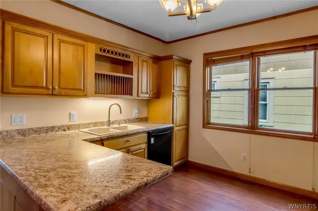 55 Mount Vernon Avenue, West Seneca, NY 14210