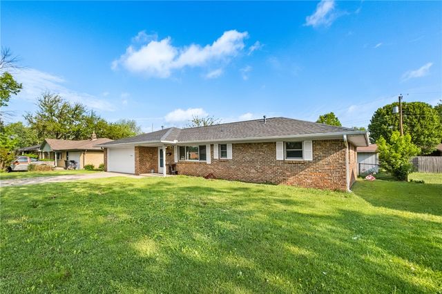 1906 Sisco Avenue, Springdale, AR 72762