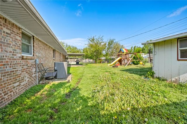 1906 Sisco Avenue, Springdale, AR 72762
