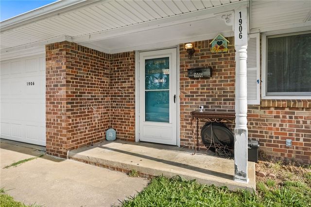 1906 Sisco Avenue, Springdale, AR 72762