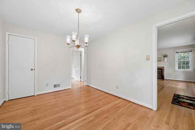 124 CHESTNUT AVE, Washington Grove, MD 20880
