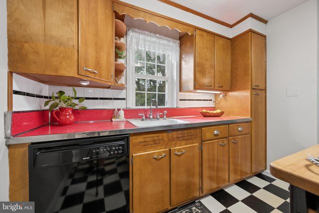 124 CHESTNUT AVE, Washington Grove, MD 20880
