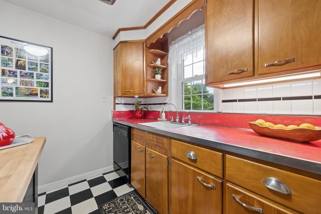 124 CHESTNUT AVE, Washington Grove, MD 20880
