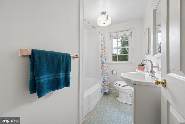 124 CHESTNUT AVE, Washington Grove, MD 20880