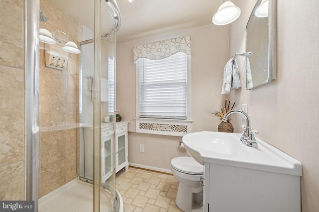 124 CHESTNUT AVE, Washington Grove, MD 20880