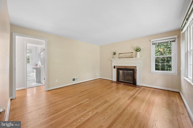 124 CHESTNUT AVE, Washington Grove, MD 20880