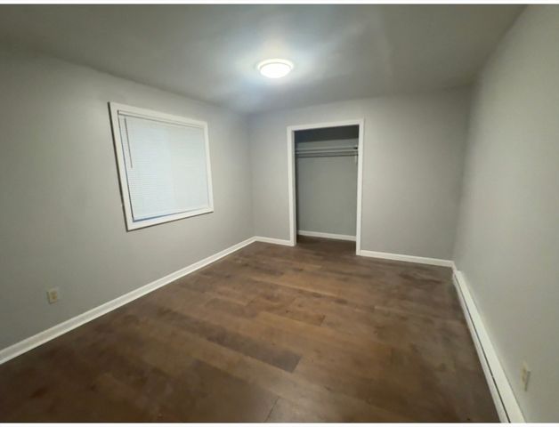 8 Robertson Dr, Shrewsbury, MA 01545