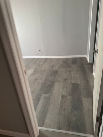 8 Robertson Dr, Shrewsbury, MA 01545