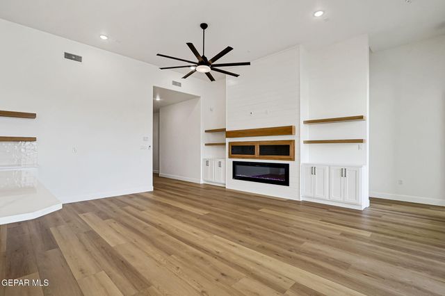 7437 CAVESON Road, El Paso, TX 79911