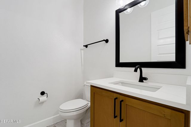 7437 CAVESON Road, El Paso, TX 79911