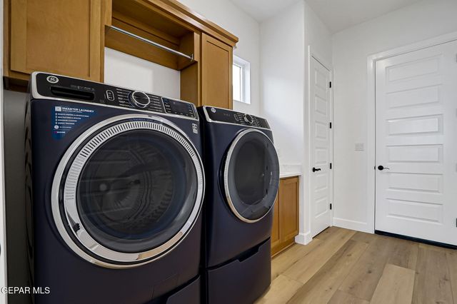 7437 CAVESON Road, El Paso, TX 79911