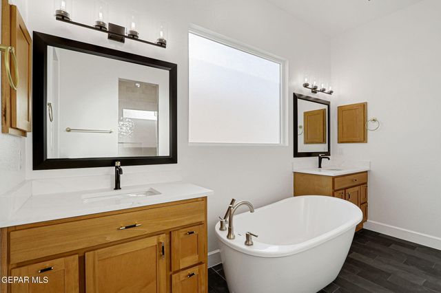 7437 CAVESON Road, El Paso, TX 79911