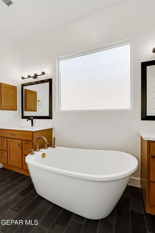 7437 CAVESON Road, El Paso, TX 79911